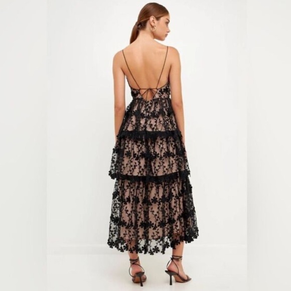 Endless Rose Elegant Black Lace Sweetheart Neckline Dress | Medium - Picture 2 of 10